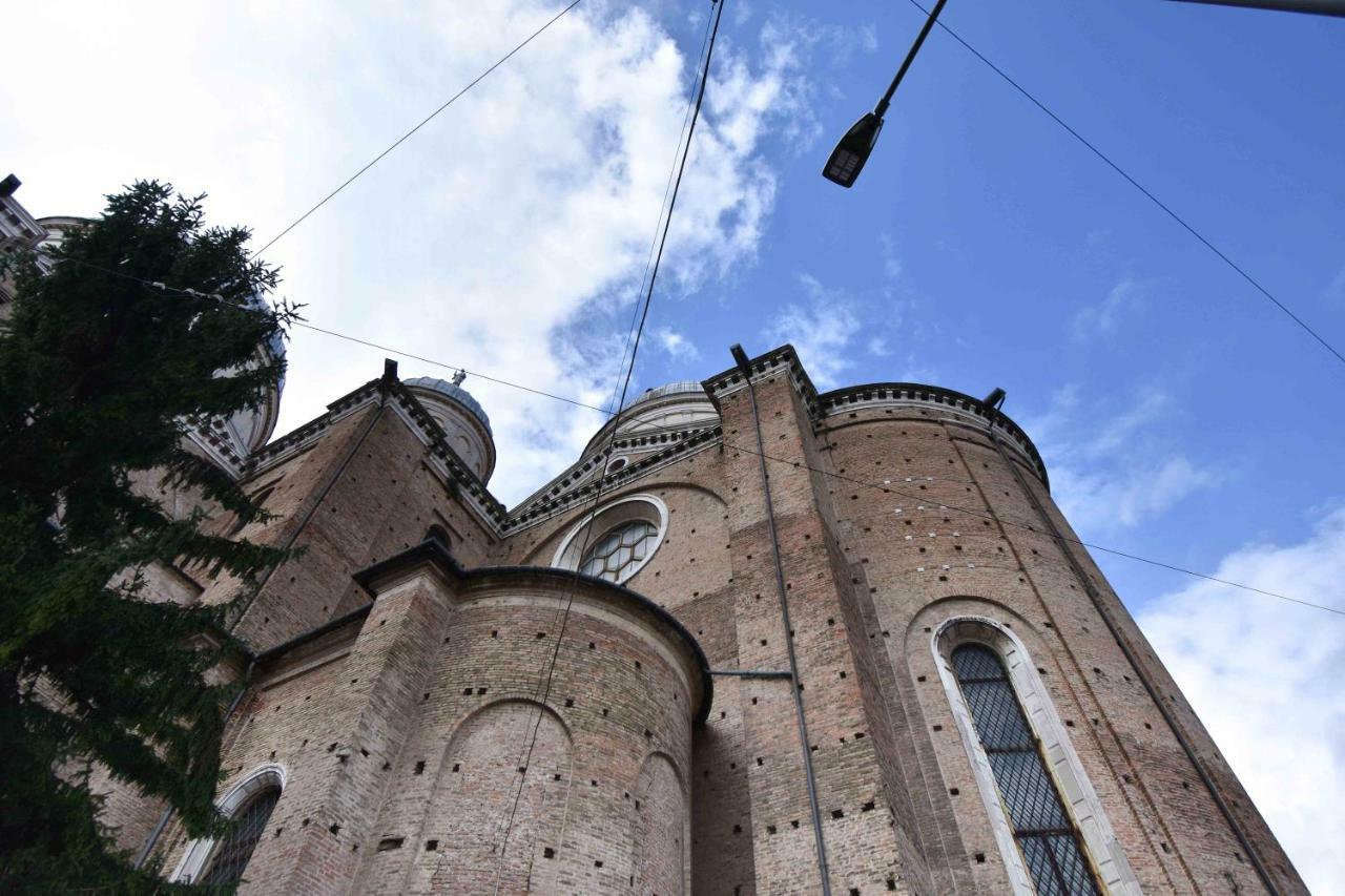 Om Plus Santa Giustina Padova Kültér fotó